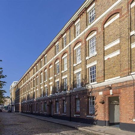 Traditional Victorian 2 Bed In Cobbled Street + Mod Cons - Full Home London Exteriör bild