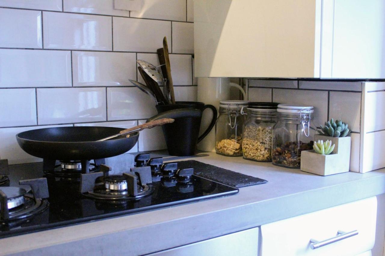 Traditional Victorian 2 Bed In Cobbled Street + Mod Cons - Full Home London Exteriör bild
