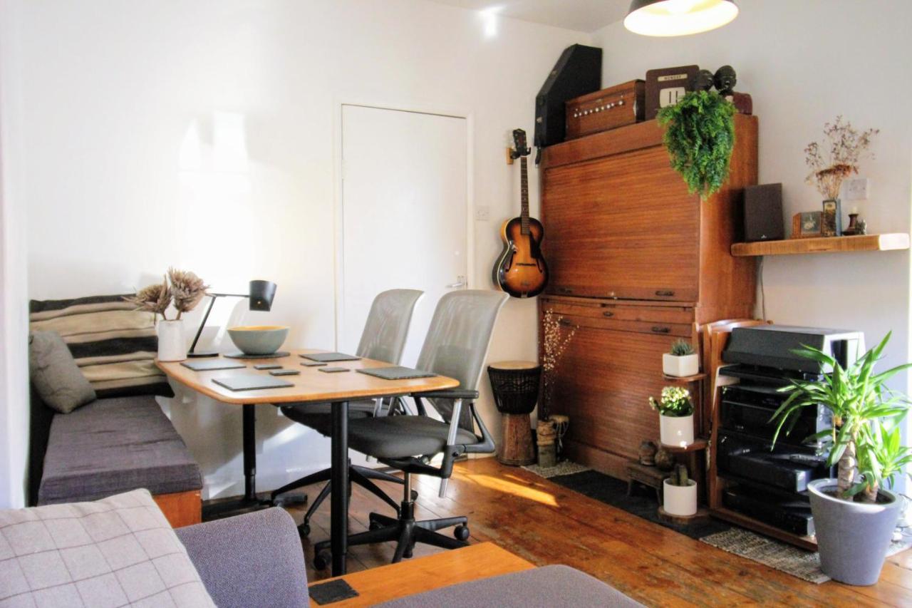 Traditional Victorian 2 Bed In Cobbled Street + Mod Cons - Full Home London Exteriör bild